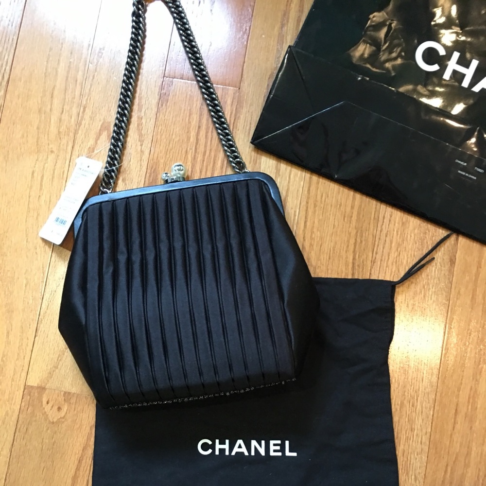 Brand New Authentic Chanel Bag - Picture 1 of 8